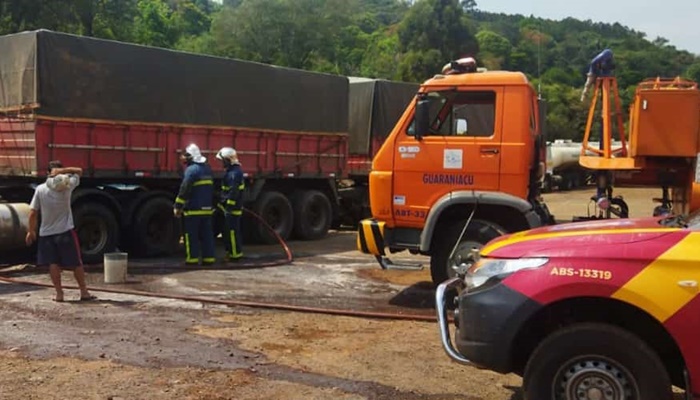 Guaraniaçu – Bombeiros evitam incêndio em caminhão